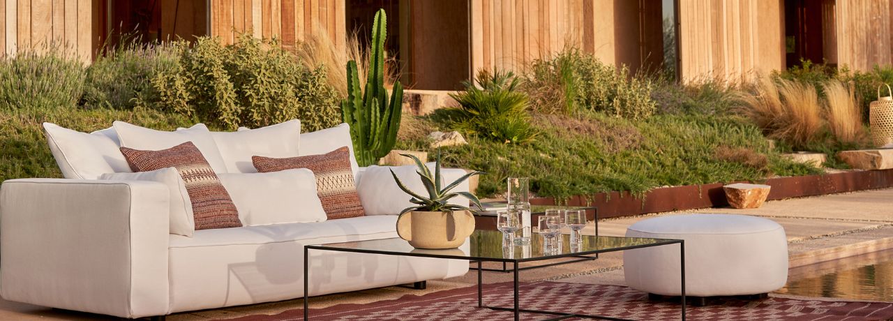 ¿Cómo elegir el sofá perfecto para su jardín o terraza?